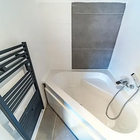 The Pizay Duplex Cozy 4 People - Metro De * リヨン